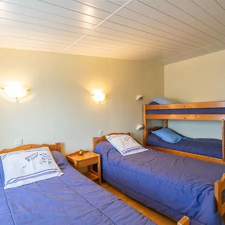 Oleron Piscine Interieure بيت للعطل