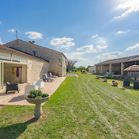 بيت للعطل Oleron Piscine Interieure